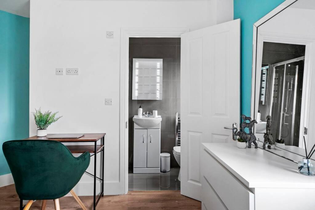 The Chaucer Suite - Exceptionally Stylish - Sleeps 4 Canterbury Exterior foto